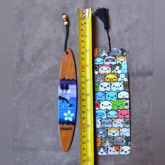 3/$20💗Bookmarks lot of 2 - Picture 3 of 4